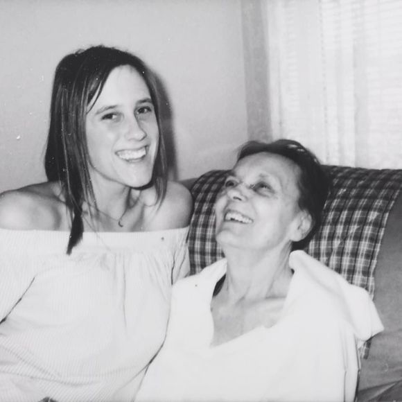 Meet your Posher, Stephanie - Picture 1 of 1